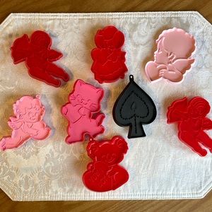 8 Hallmark Valentine Cookie Cutters